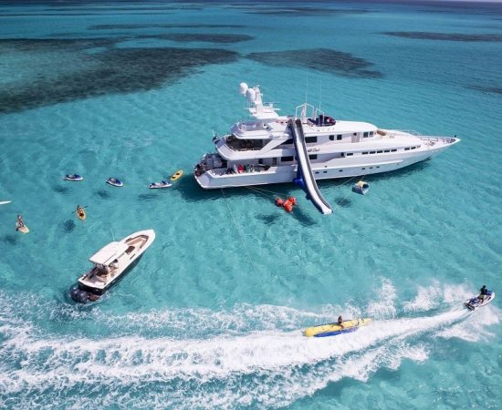 Yacht charter services Los Angeles
